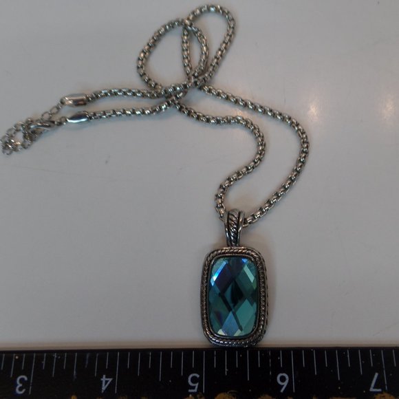Silvertone  Bold Large Pendant (Beautiful Blue Glass) & Chain Adj 18" - Picture 10 of 12